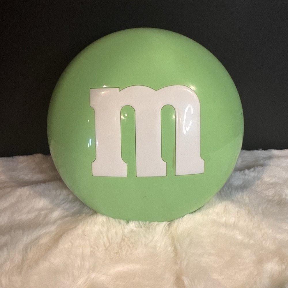 M&M Sturdy Plastic Candy Dish - Green 6.5"